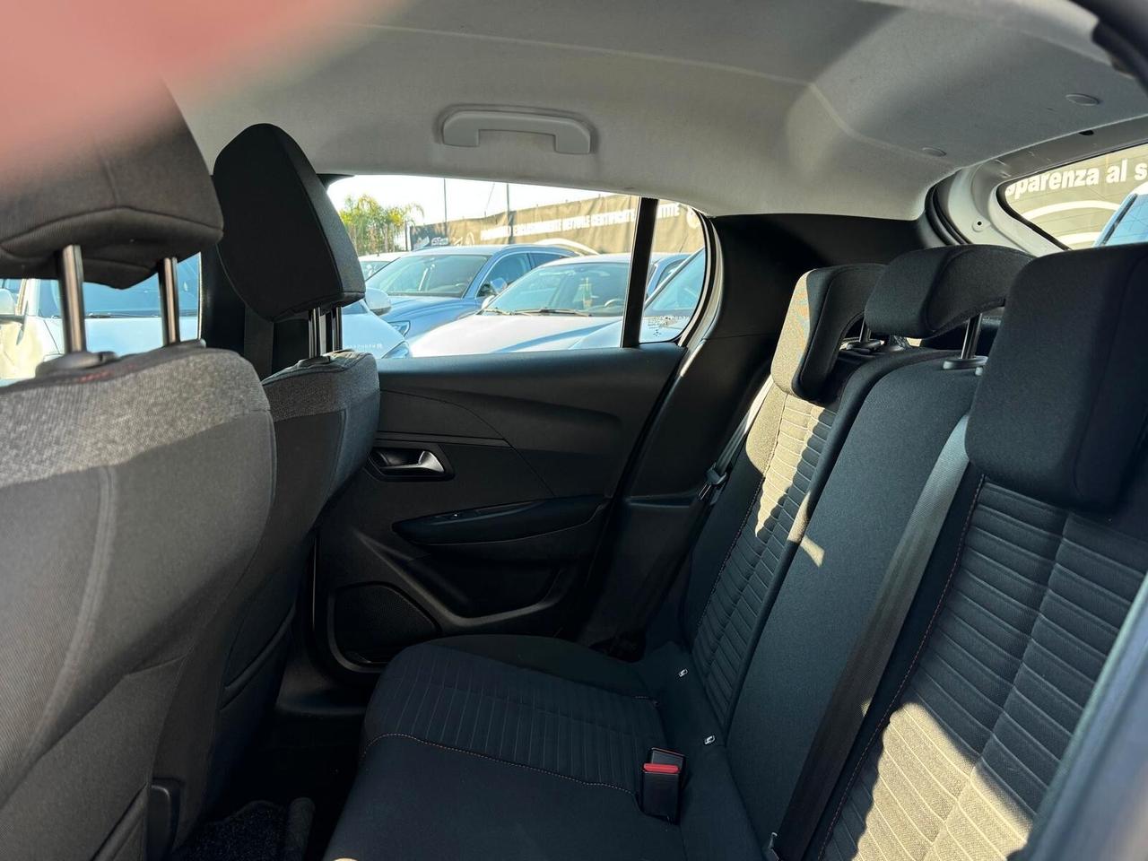 PEUGEOT 1.2 BNZ 100CV 2022 ALLURE 43000KM FULL LED