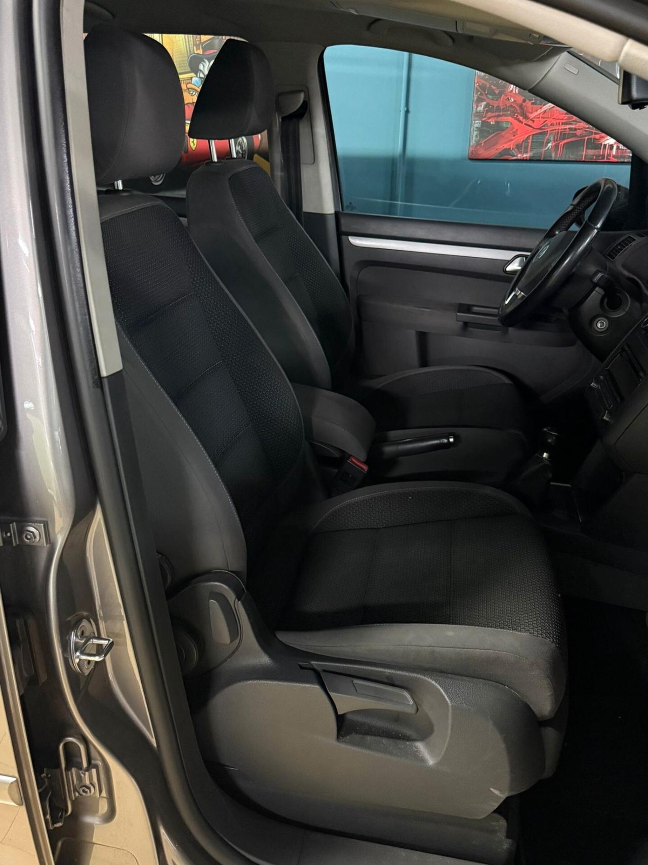 TOURAN 1.6CC 7 POSTI SUPER PREZZO