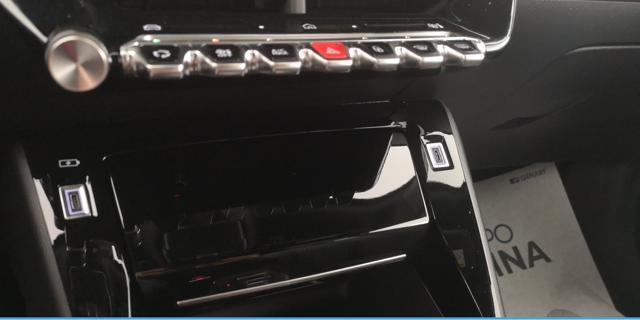 PEUGEOT 2008 Hybrid 145 e-DCS6 Allure