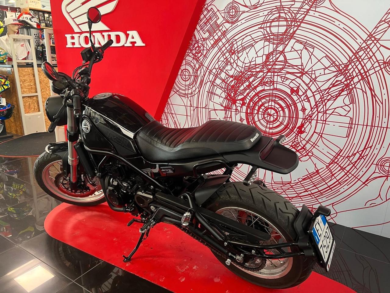 Benelli Leoncino 500 Trail 2022