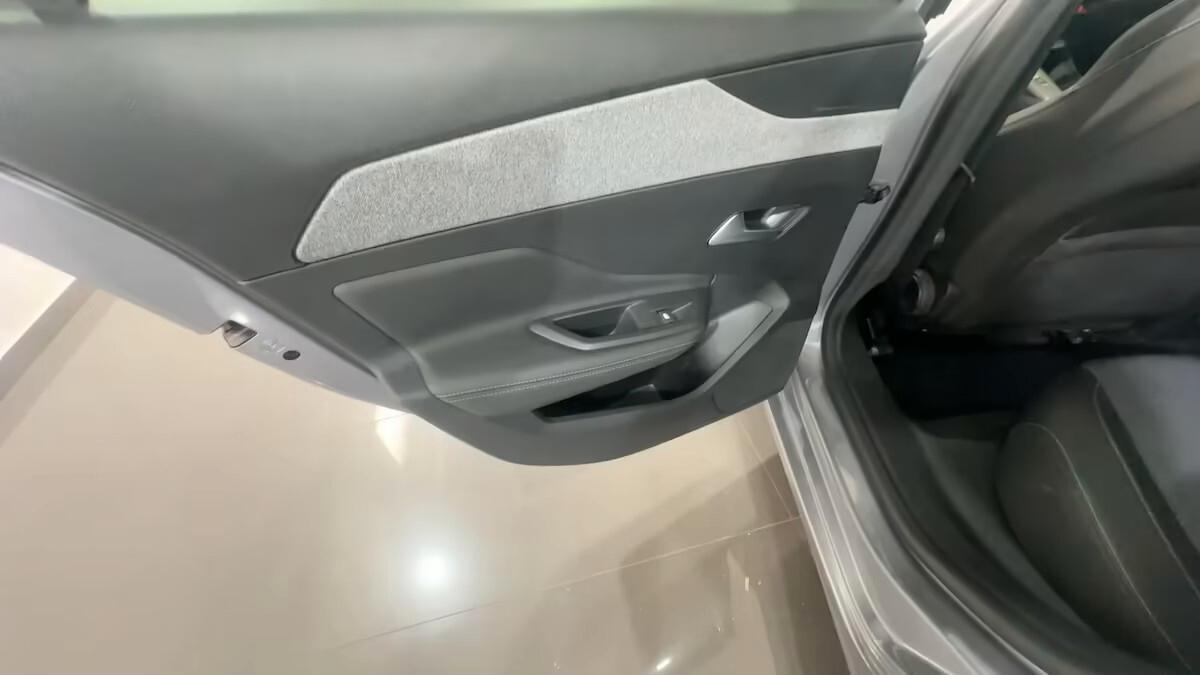 Peugeot 308 PureTech Turbo 130 S&S EAT8 Allure