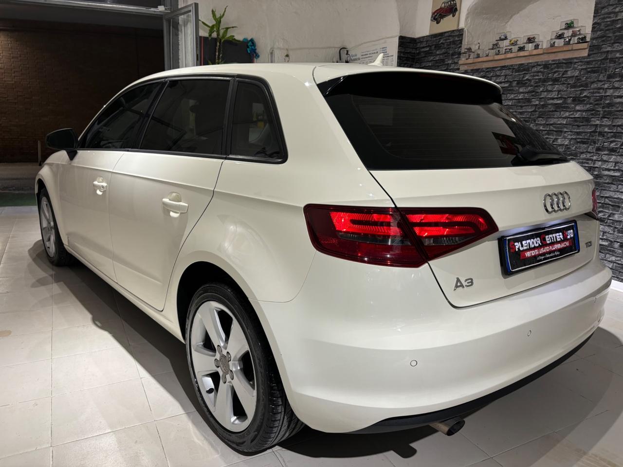 Audi A3 Sportback 1.6 tdi 105cv