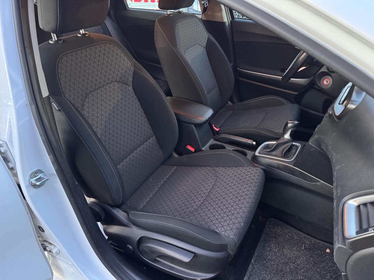 Kia Ceed 1.4 MPi GPL 5p. Neopaten garanzia 12 mesi