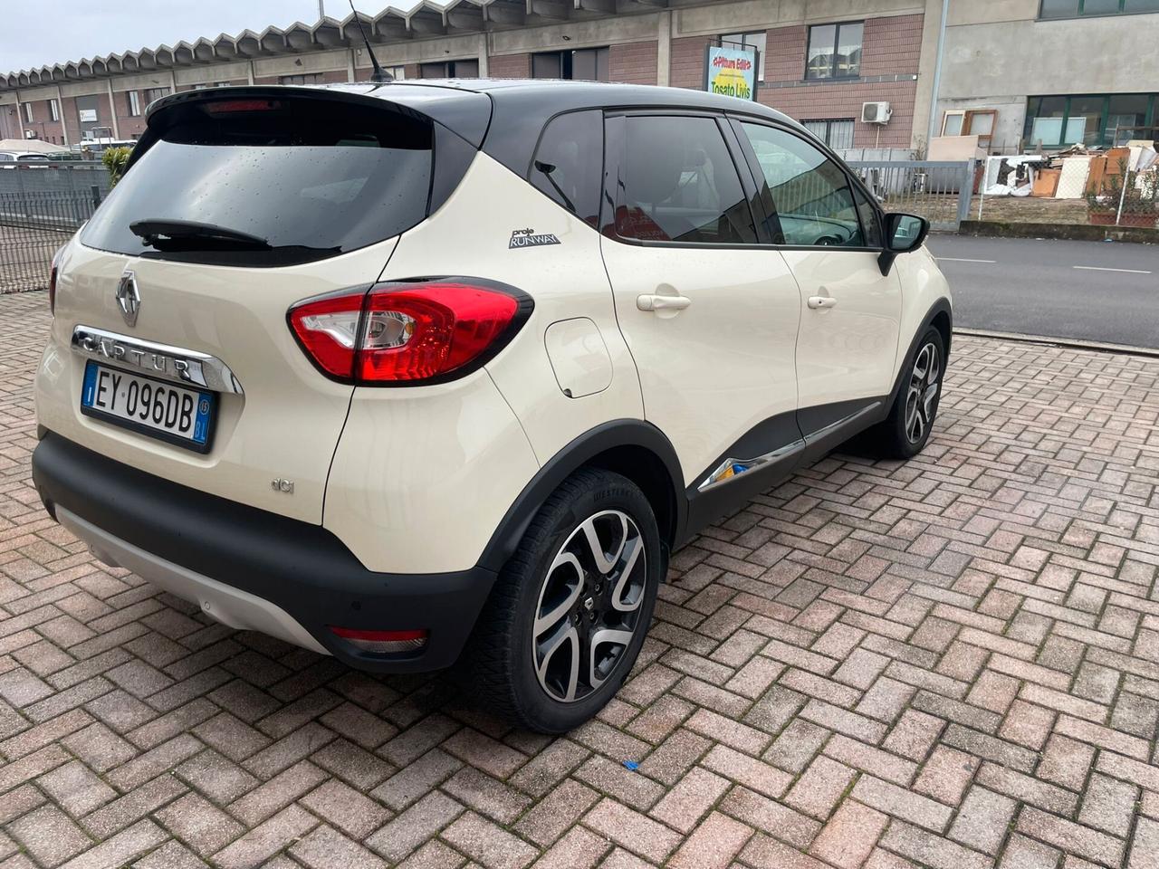 Renault Captur 1.5 dCi 8V 90 CV Project Runway ok neopatentati