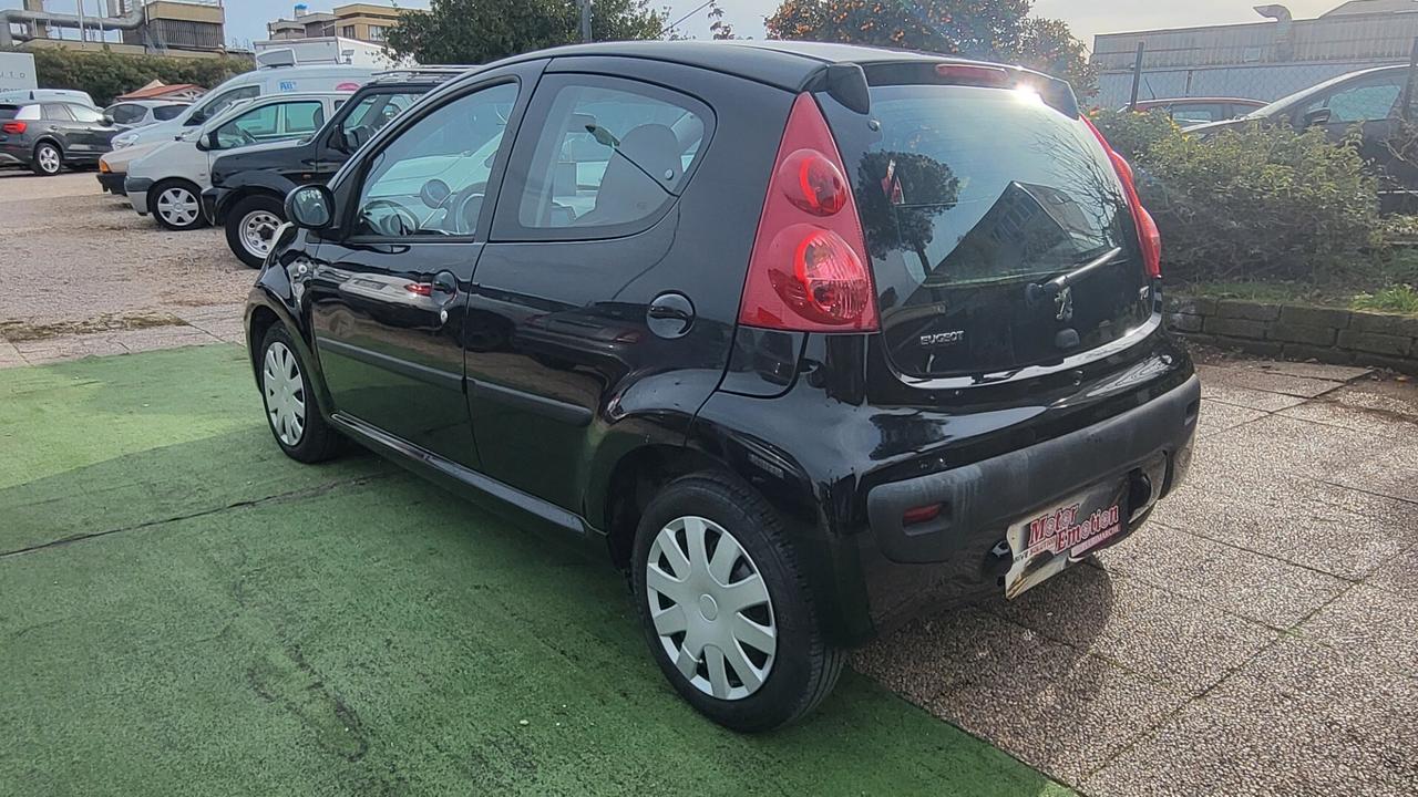 Peugeot 107 1.0 68CV 5p. Plaisir