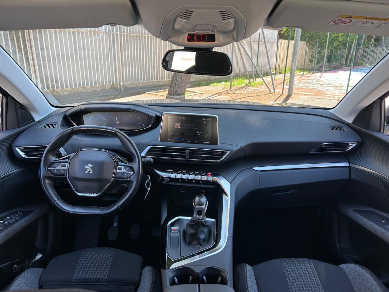 Peugeot 3008 BlueHDi 130 S&S Business