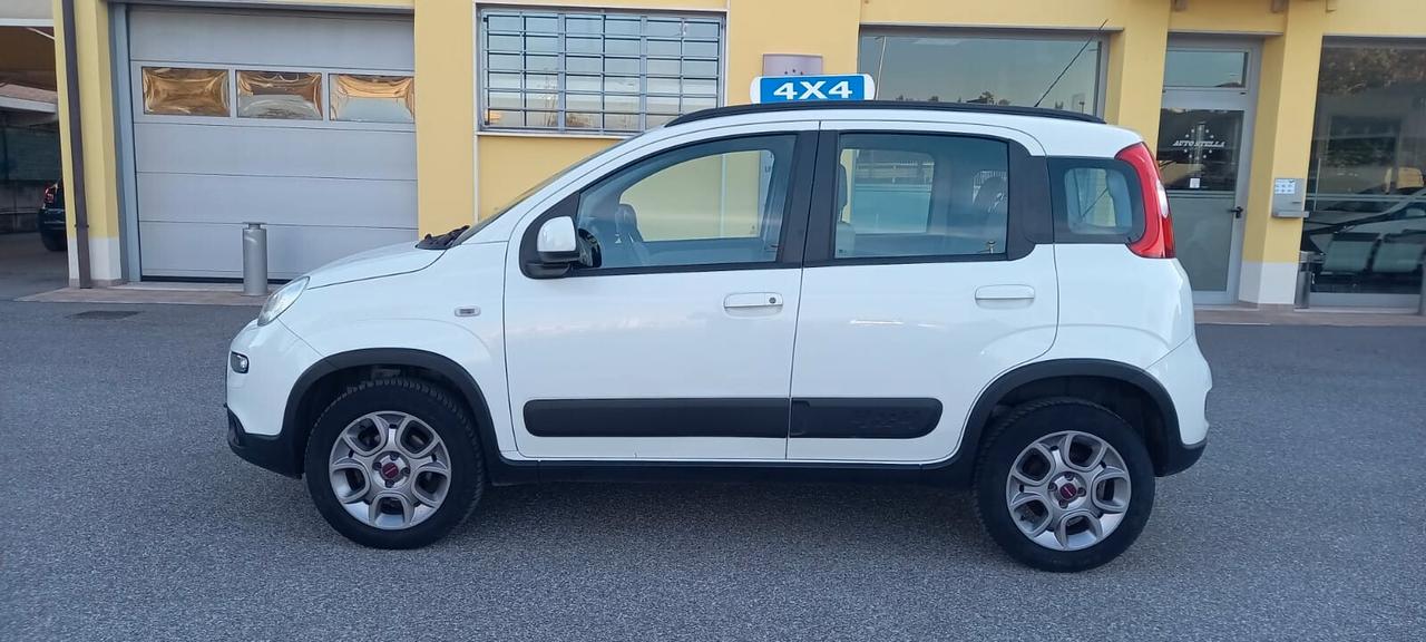 Fiat Panda cc. 1.300 MJT Turbodiesel 4X4 Trazione Integrale 5 Porte 5 Posti Euro 6B Utilizzabile anche per i Neopatentati.