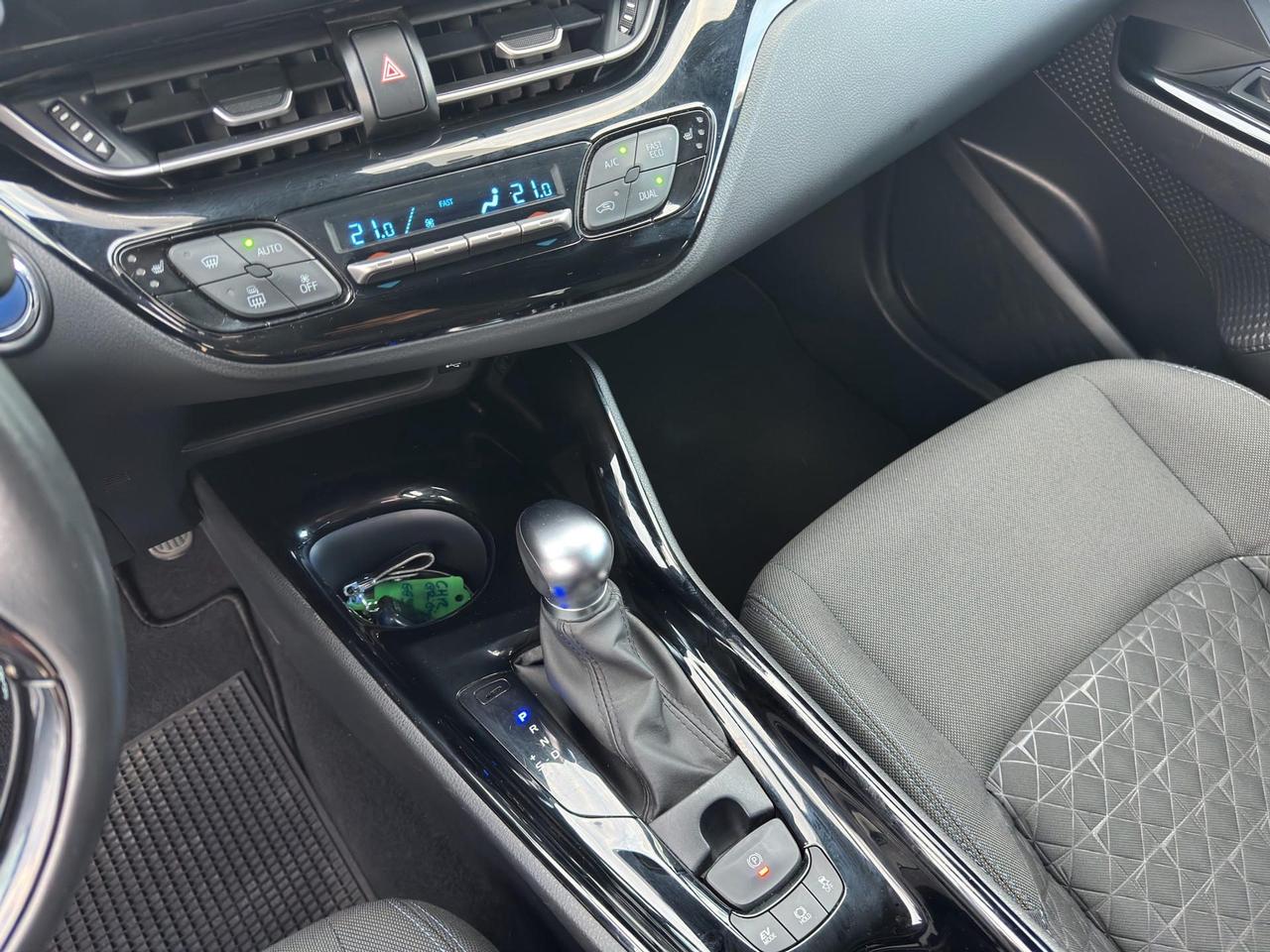 Toyota C-HR 2.0 Hybrid Dynamic Force® cambio