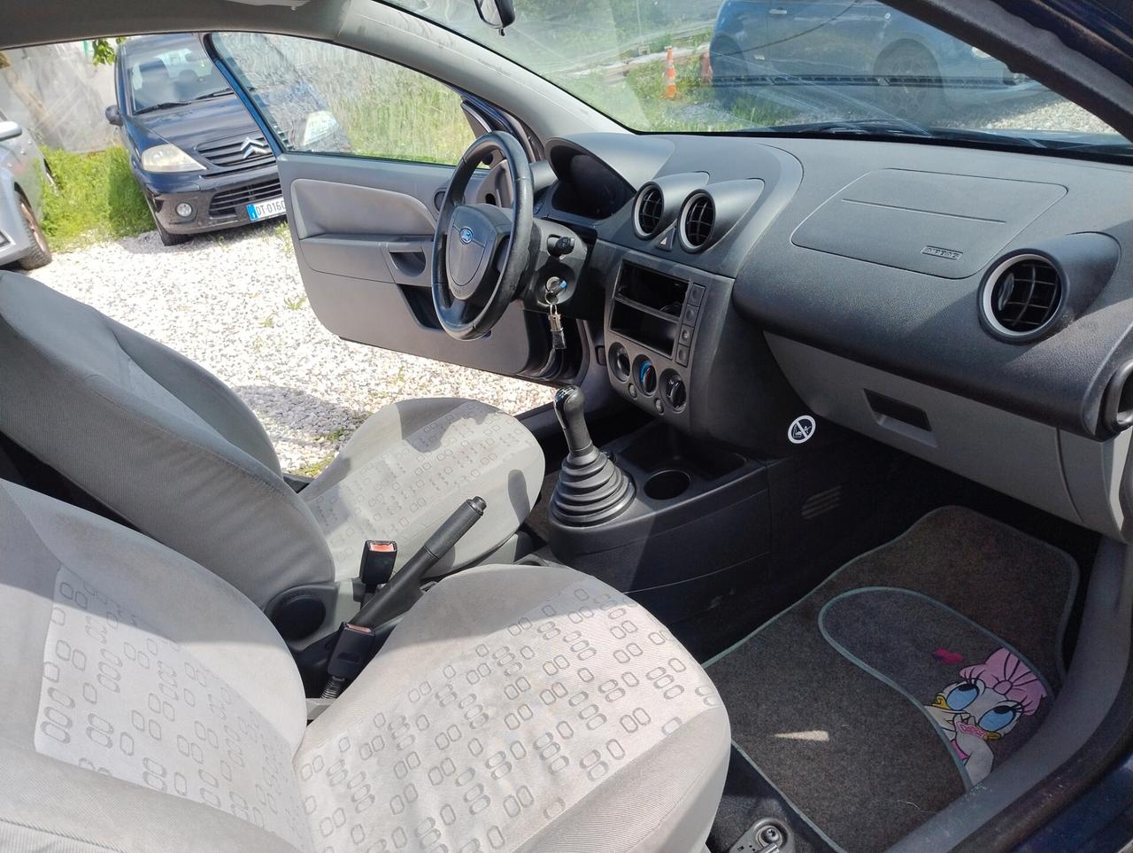 Ford Fiesta 1.4 16V 5p. Ghia