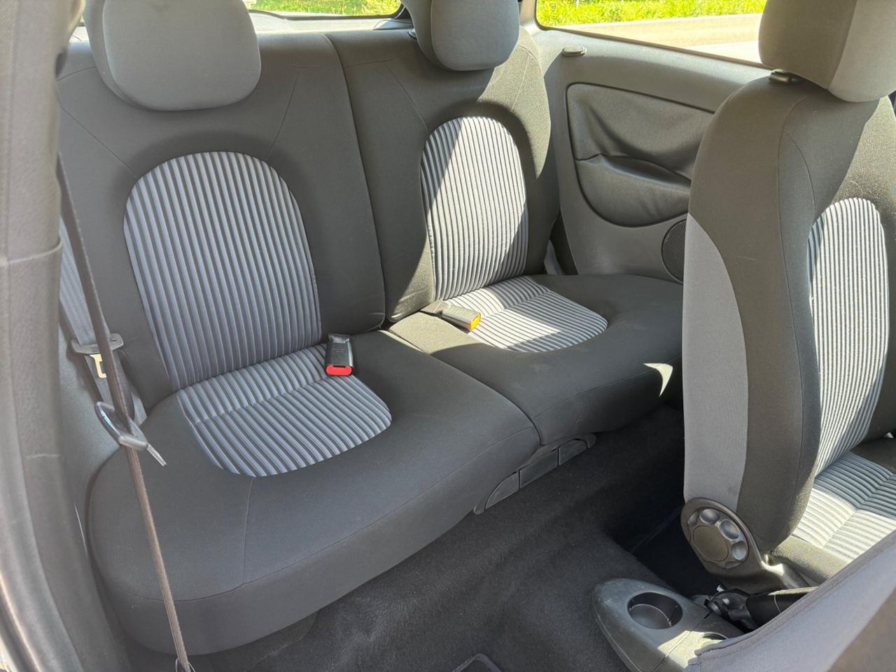 Lancia Ypsilon 1.3 MJT 75 CV PER COMMERCIANTI