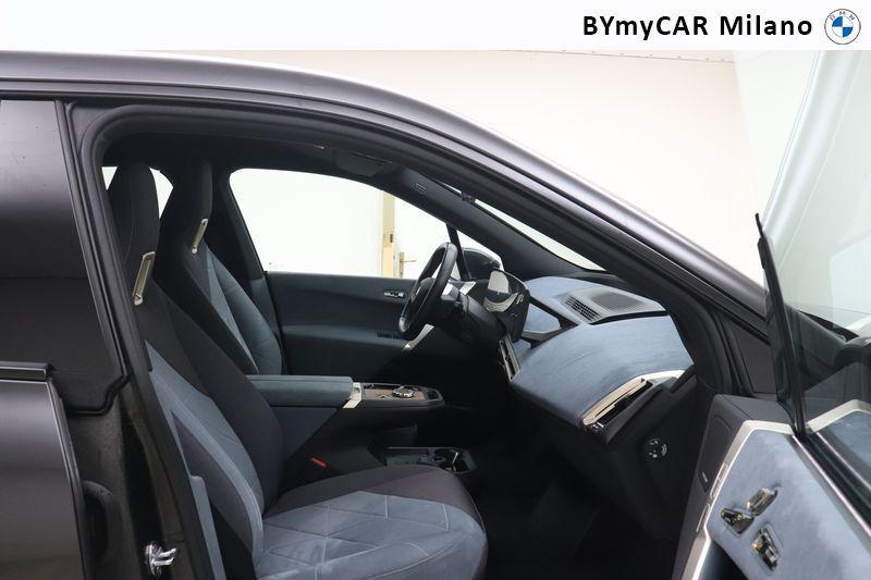 BMW iX 40 pacchetto sportivo xDrive