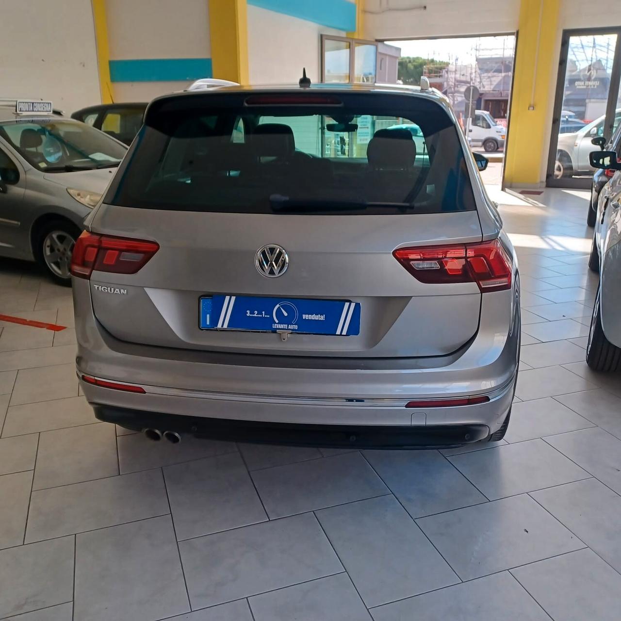 63.000 KM TAGLIANDI UFFICIALI TIGUAN R-LINE 1.6 TDI FULL OPTIONL