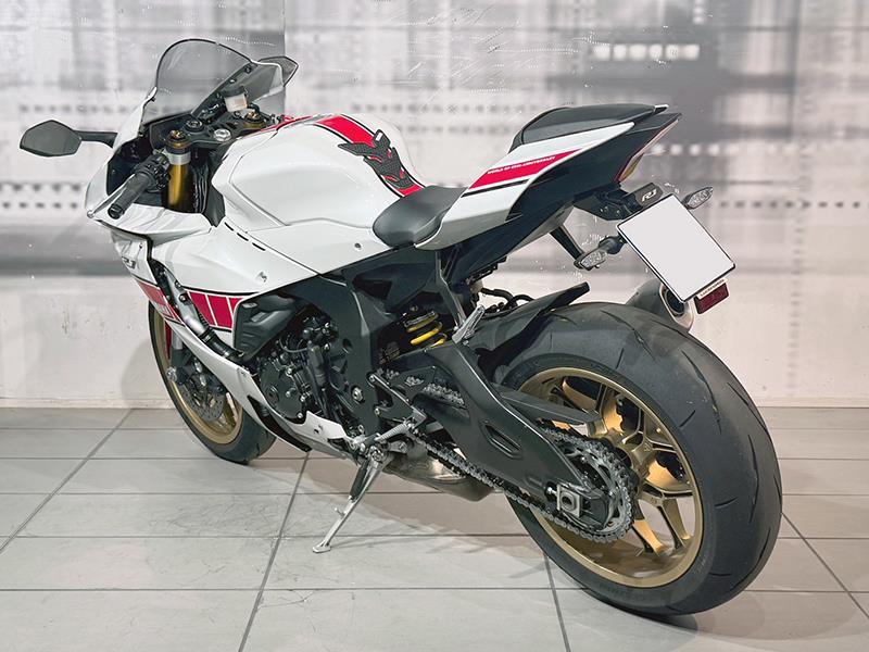 Yamaha YZF R1 World GP 60th Anniversary