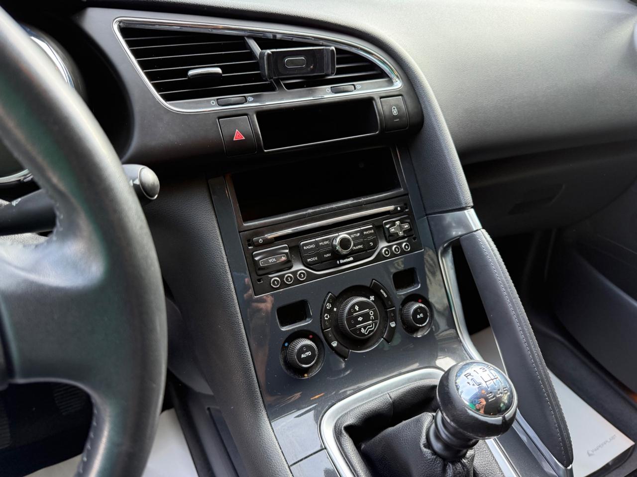 Peugeot 3008 1.6 HDi 115CV Business