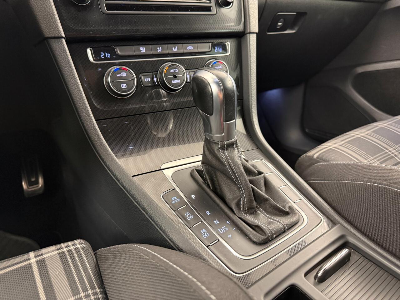 Volkswagen Golf GTD 2.0 TDI DSG 5p. BlueMotion Technology
