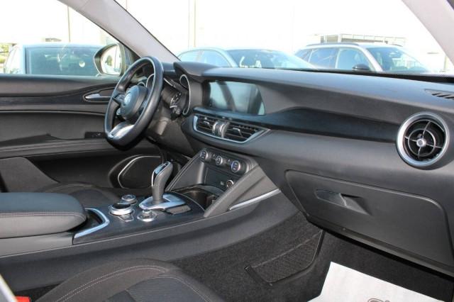 Alfa Romeo Stelvio 2.2 t Business Q4 190cv con Navigatore e CarPlay