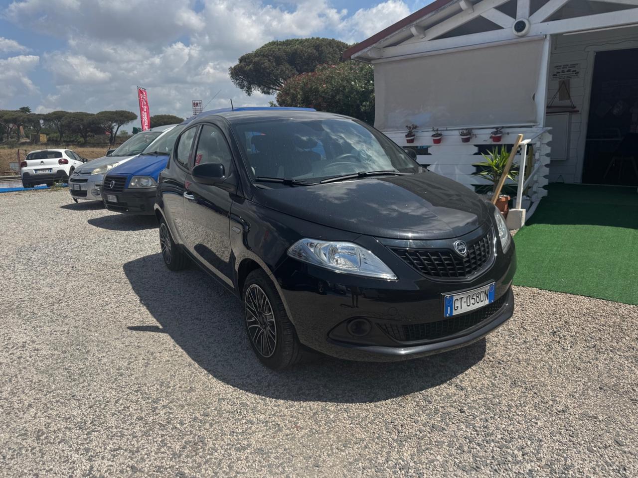 Lancia Ypsilon 1.0 FireFly 5 porte S&S Hybrid Silver Plus