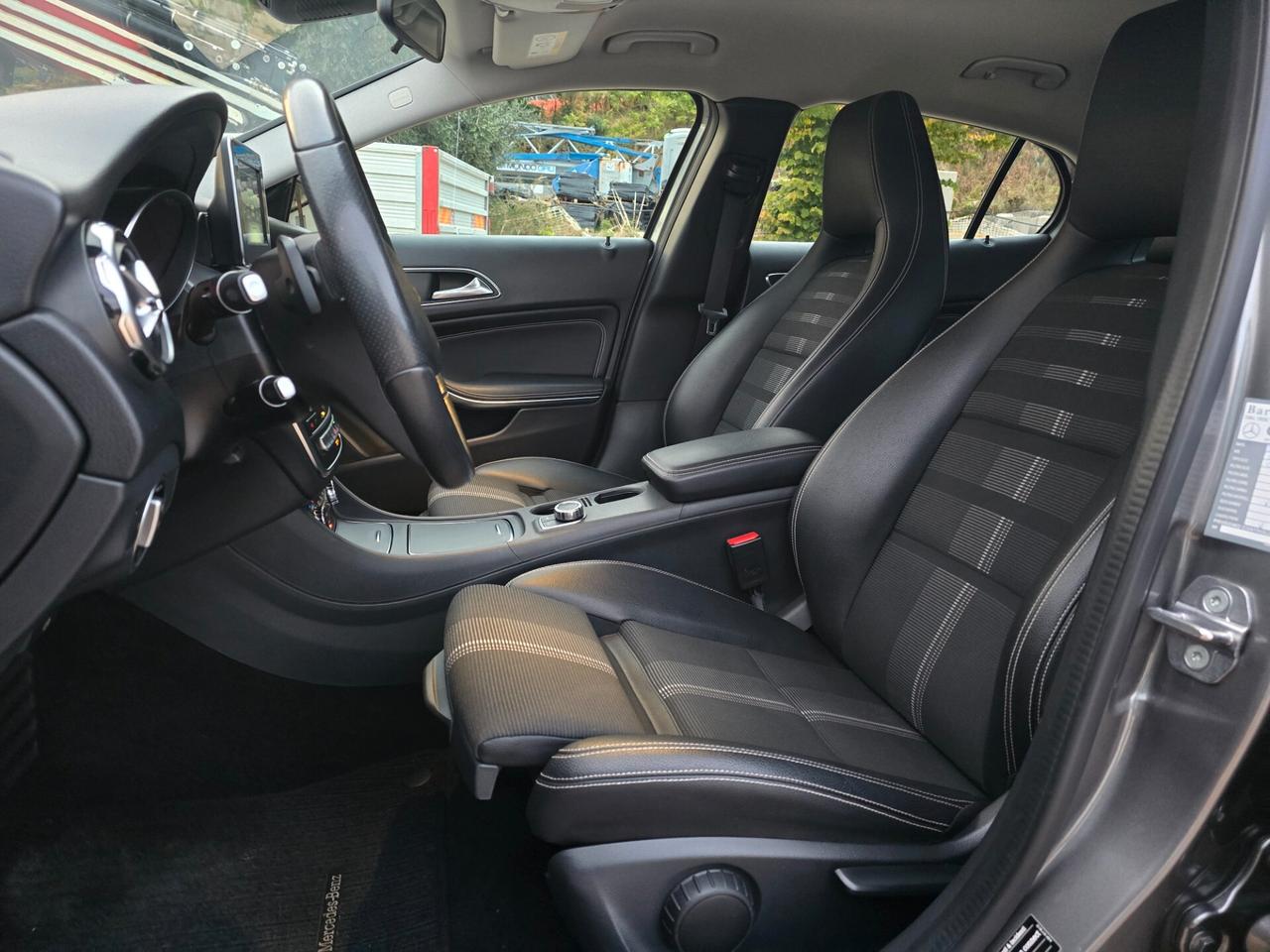 Mercedes-benz GLA 180 d Premium