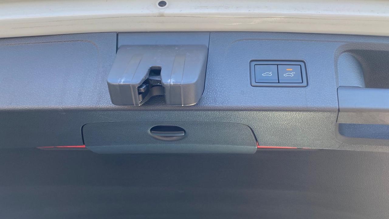 Volkswagen Passat Variant 2.0 TDI DSG Business BlueMotion Tech