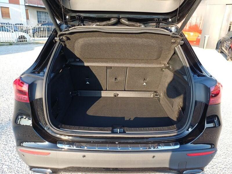 Mercedes-Benz GLA GLA 180 d Progressive Advanced NIGHT-PACK