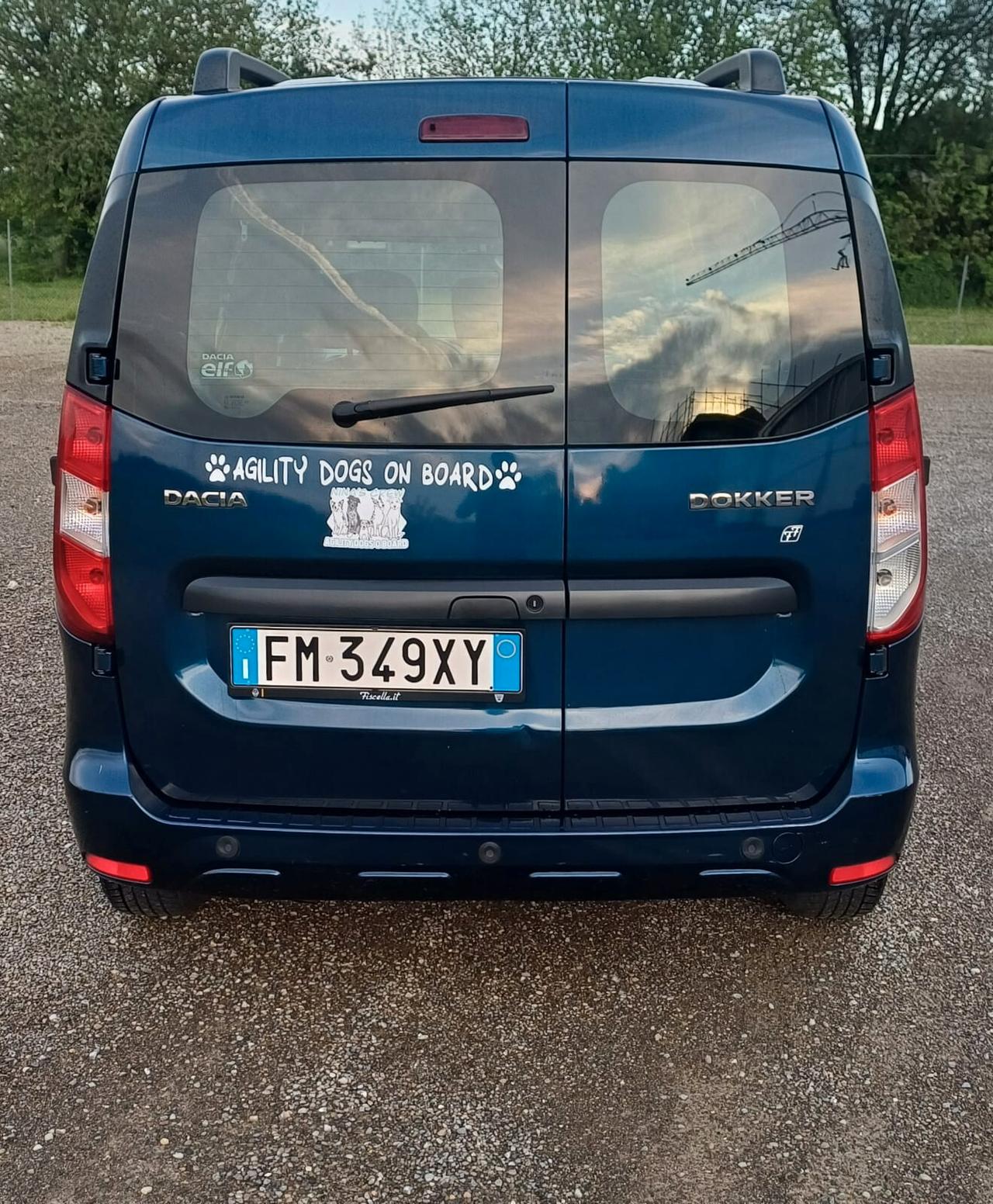Dacia Dokker 1.6 8V 100CV Start&Stop GPL Lauréate