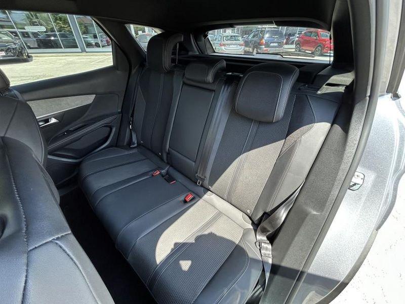 Peugeot 3008 PureTech Turbo 130 GT 17.700 KM!!