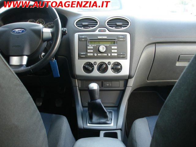 FORD Focus 1.6 TDCi (90CV) 5p. (POCHI KM)