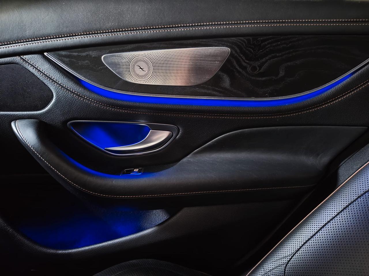 Mercedes-Benz CLS 300d AMG EDITION 1