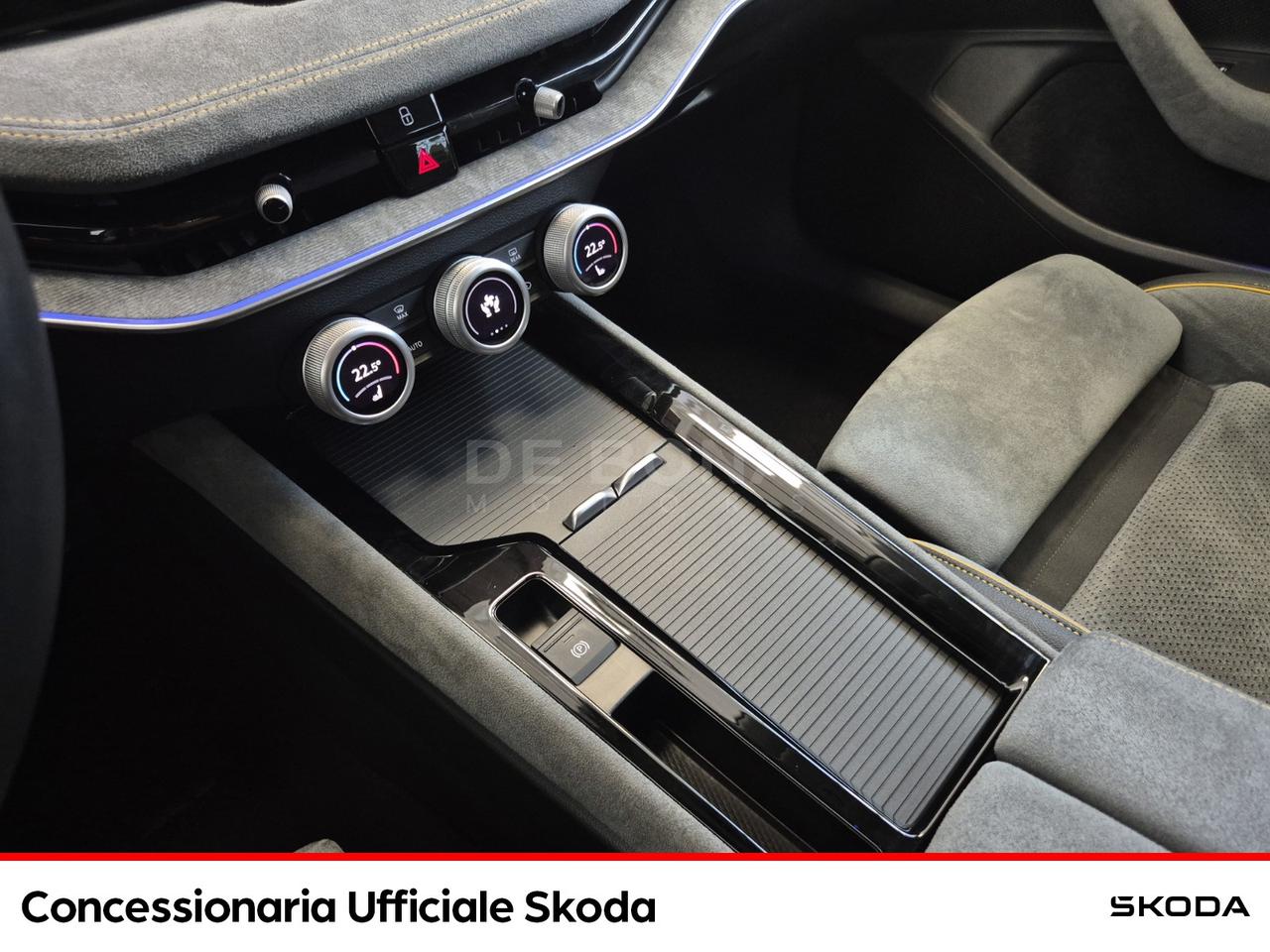 Skoda Superb wagon 2.0 tdi style 150cv dsg