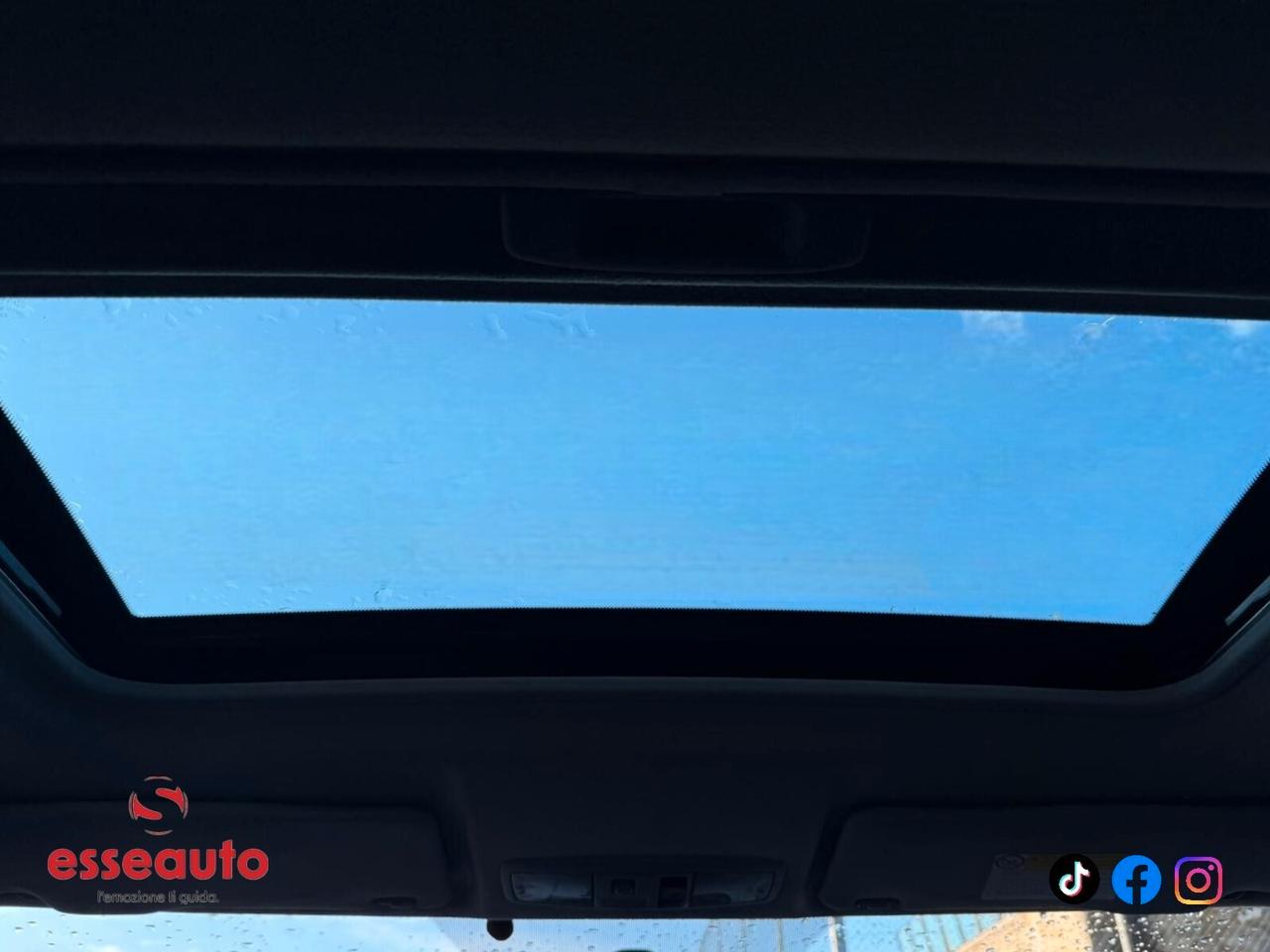 Mitsubishi Outlander 2.0 DI-D Instyle 7 p.ti DPF