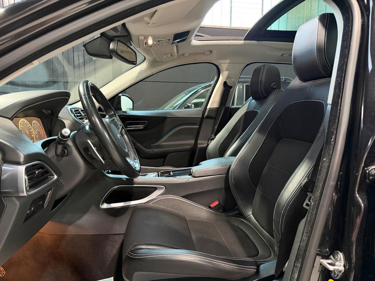 Jaguar F-Pace IVA ESPOSTA R-Sport Tetto Pelle Meridian