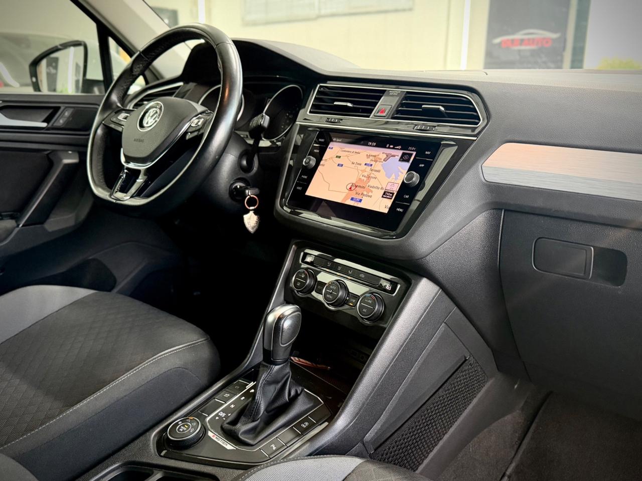 Volkswagen Tiguan 2.0 TDI SCR DSG 4MOTION Business BMT