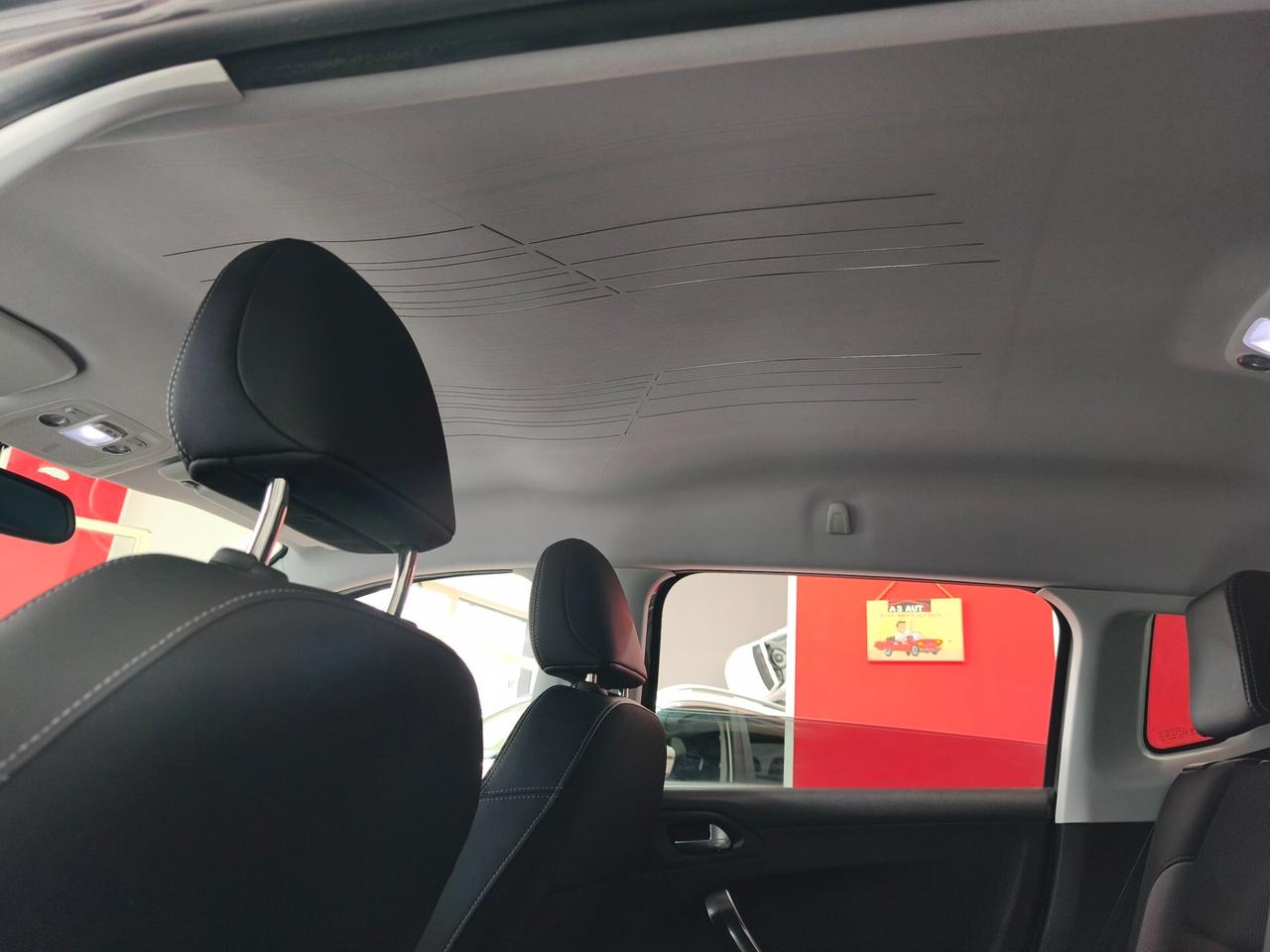 Peugeot 2008 BlueHDi 120 S&S Allure