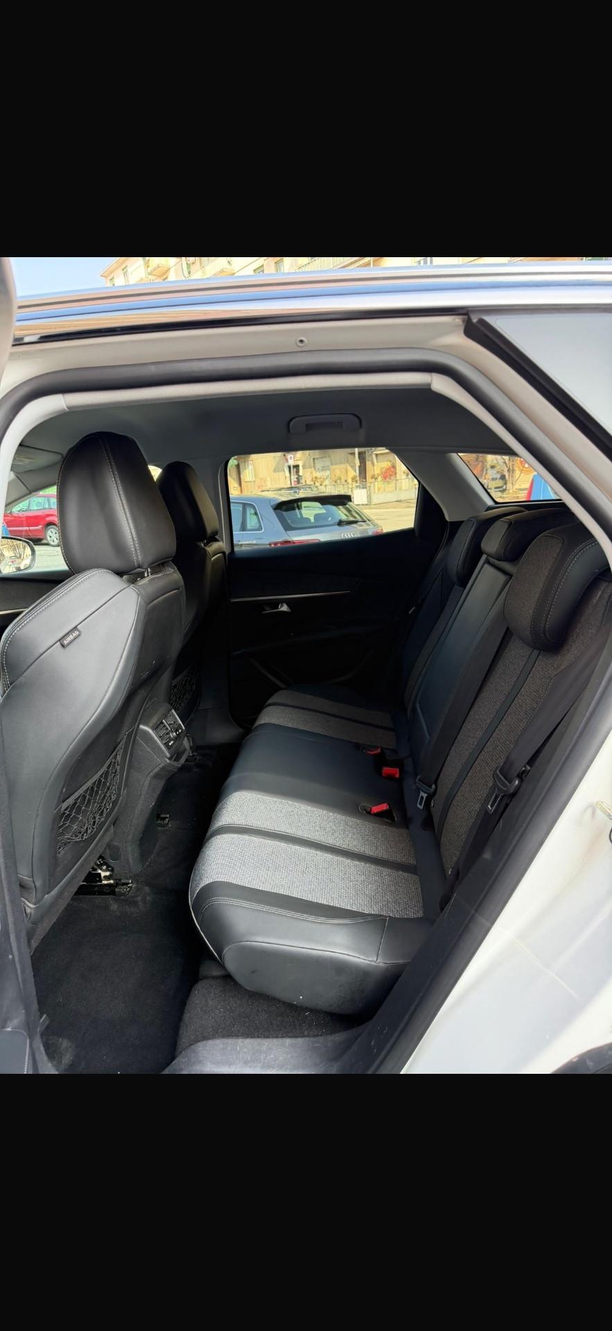 Peugeot 3008 PureTech Turbo 130 S&S Allure