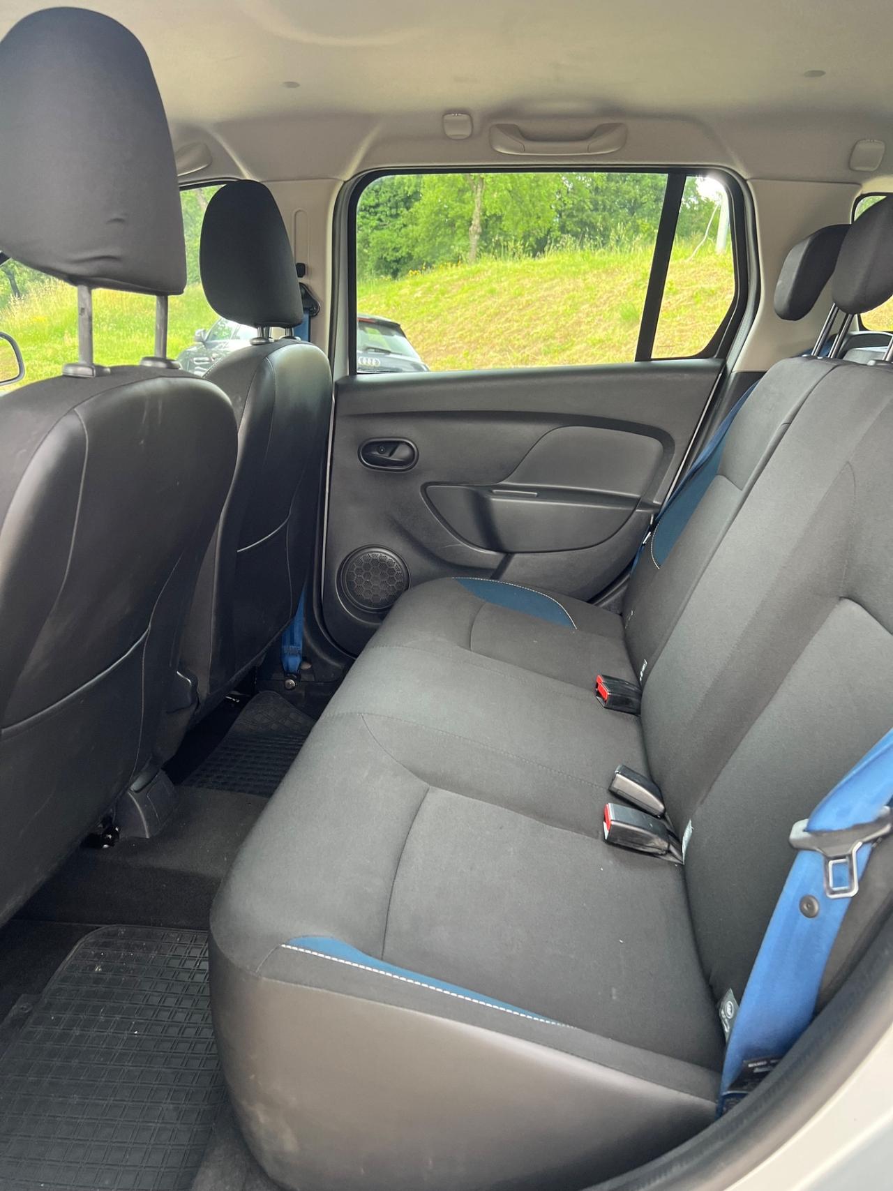 Dacia Logan MCV 1.2 75CV Lauréate NEOPATENTATI PERMUTE RATE GARANZIA