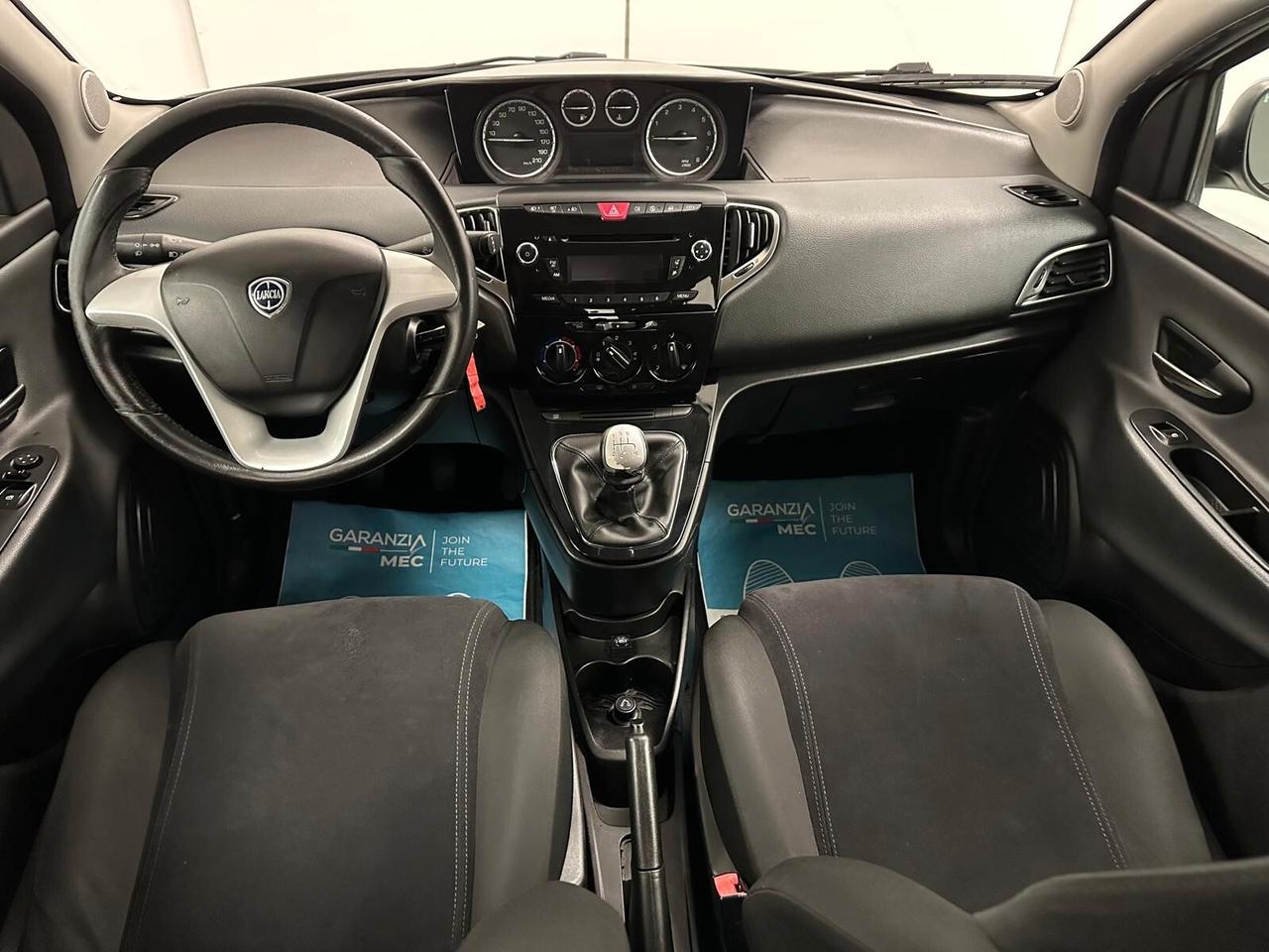 Lancia Ypsilon 1.2 69 CV 5 porte GPL Ecochic Gold - NeoPatentati