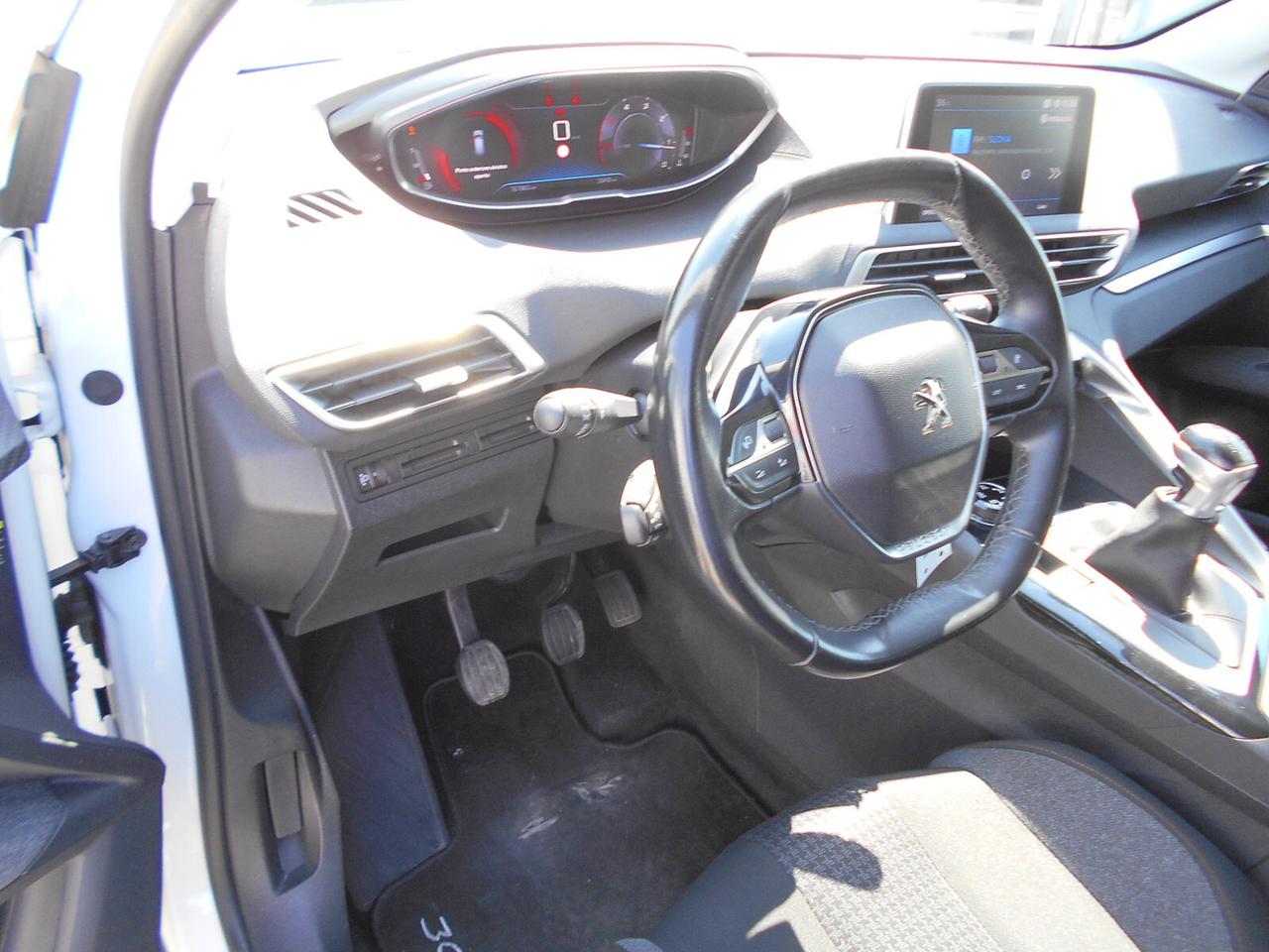 Peugeot 3008 BlueHDi 130 S&S Active