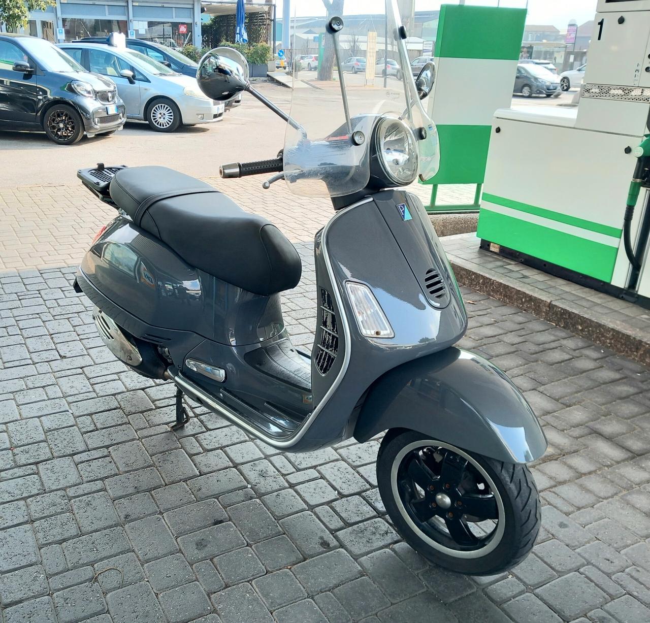 Piaggio Vespa 200 L