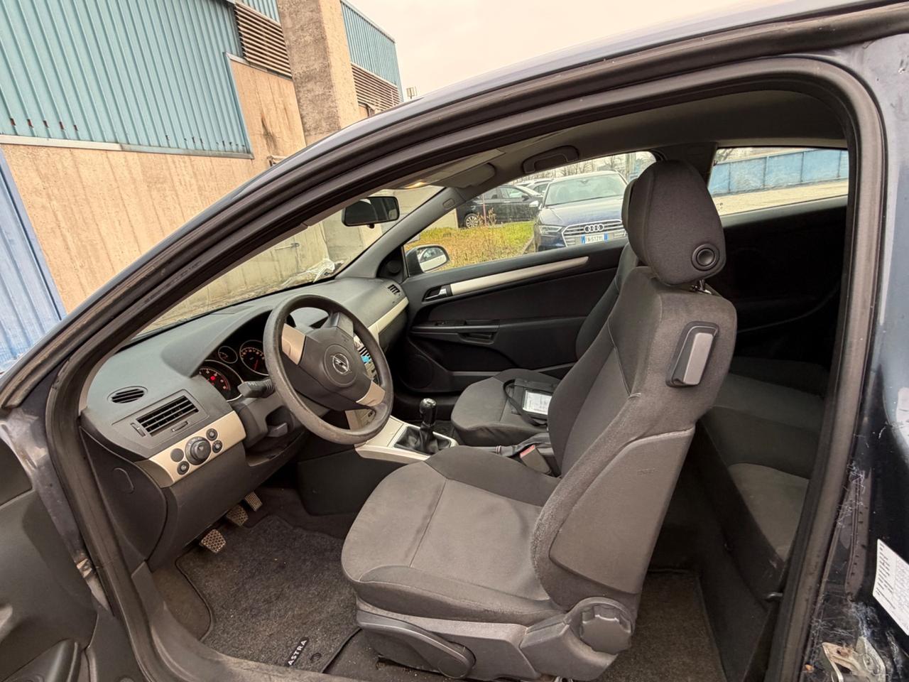 Opel Astra GTC 1.4 16V Twinport 3 porte Enjoy