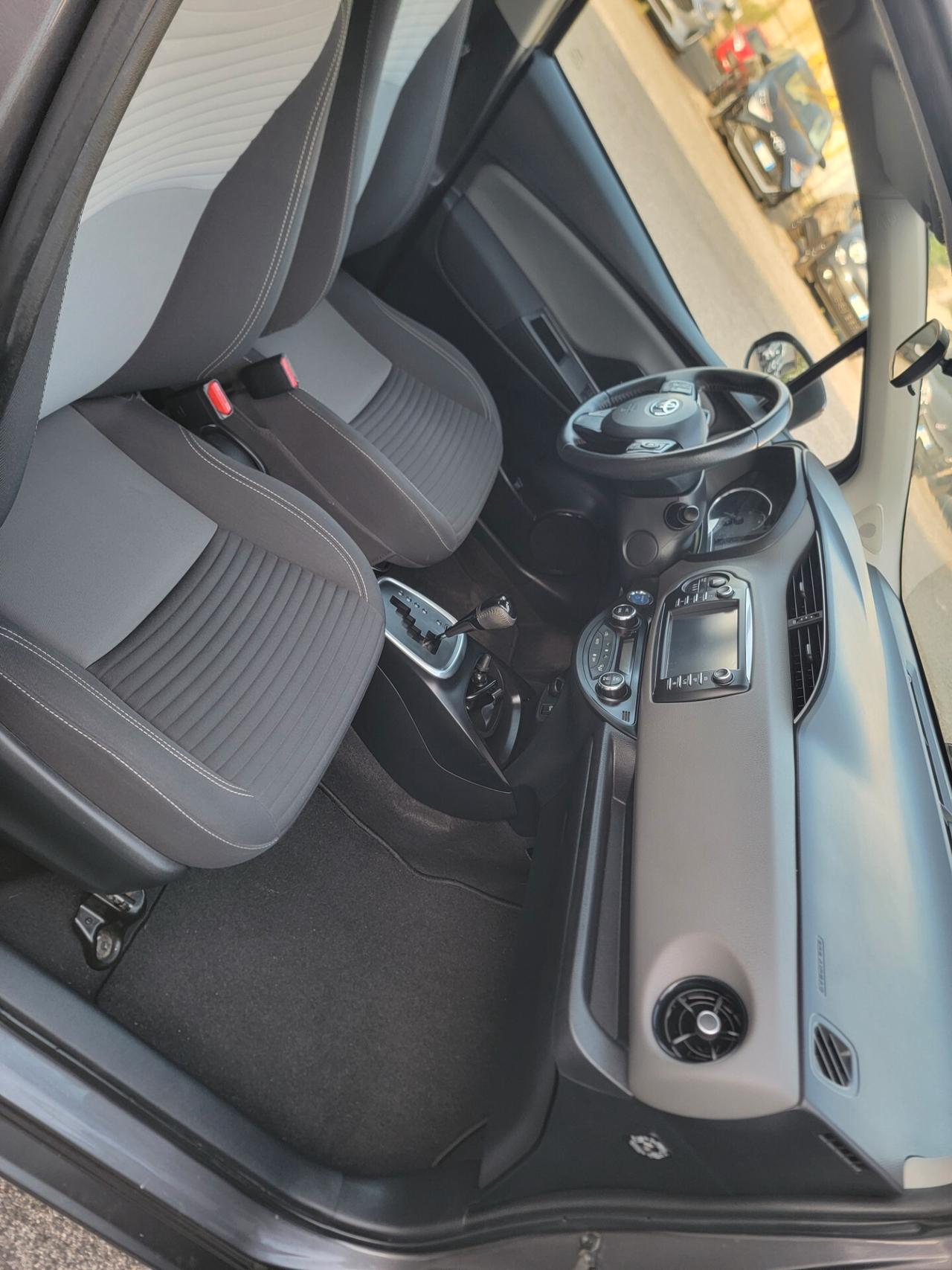 Toyota Yaris 1.5 Hybrid 5 porte Active GARANZIA