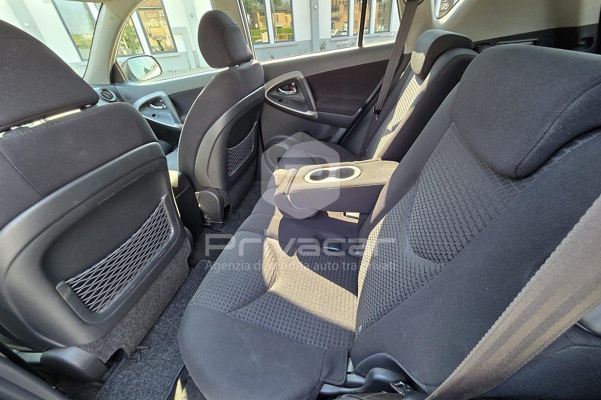 TOYOTA RAV4 Crossover 2.2 D-4D 136 CV DPF Sol