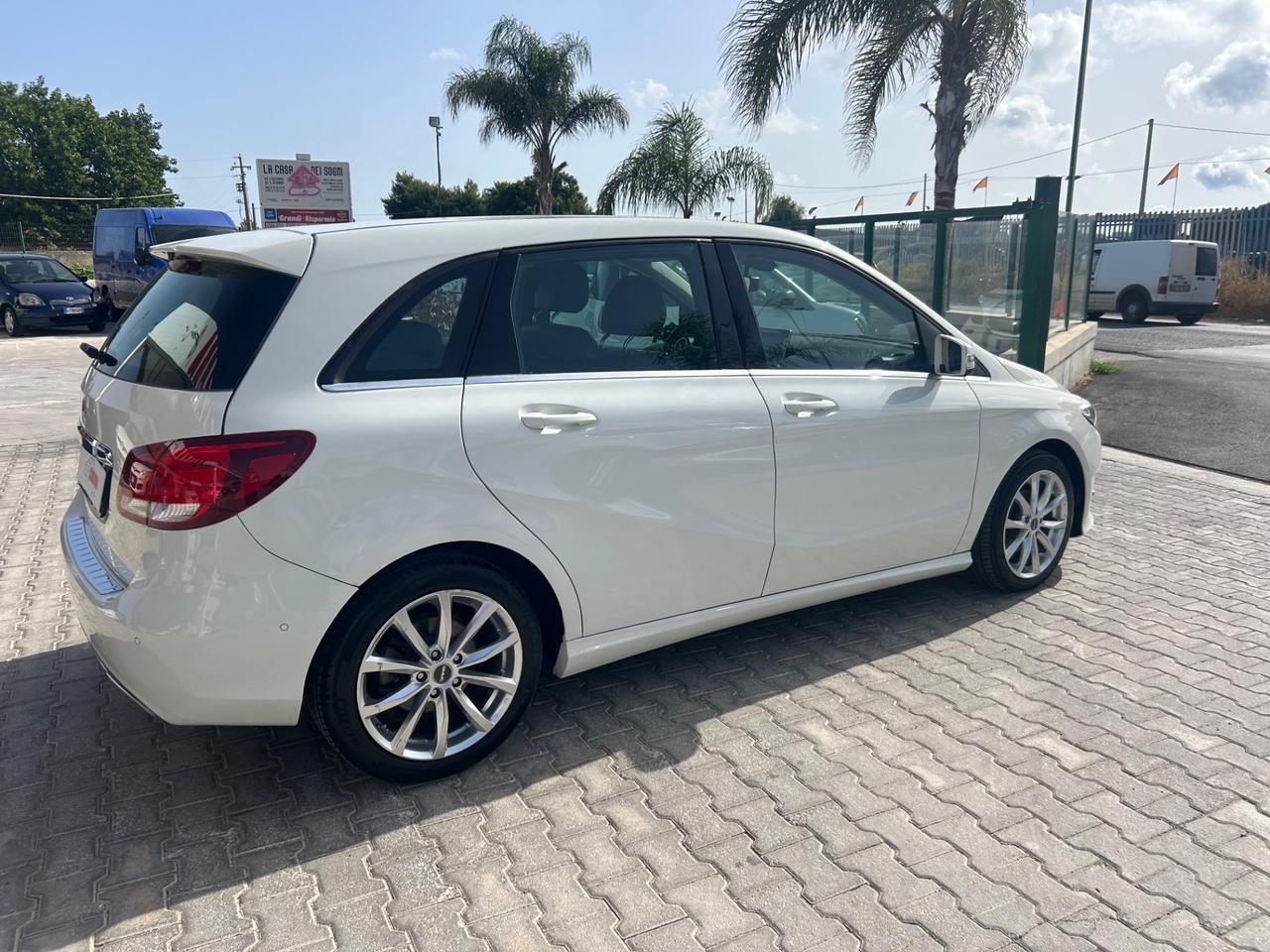 Mercedes-benz B 180 d Automatic Executive