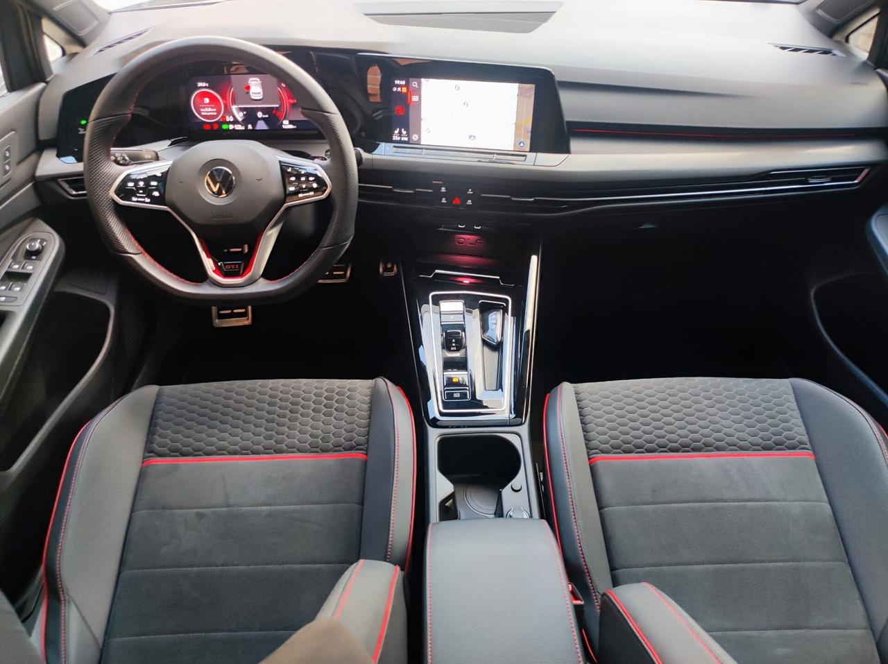 Volkswagen Golf GTI 2.0 TSI