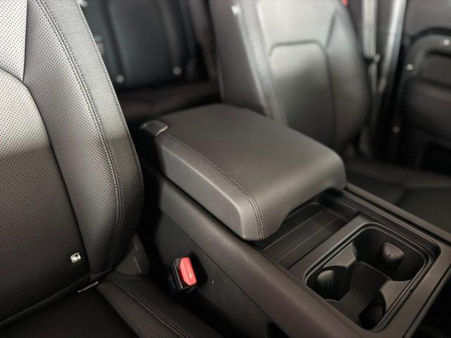 LAND ROVER Defender 110 3.0D I6 250 CV AWD X-DYNAMIC SE *GANCIO*UNIP