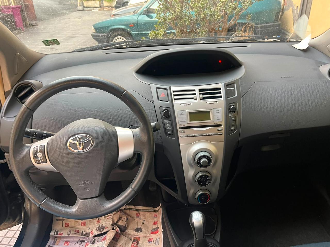 Toyota Yaris 1.0 3 porte Sol