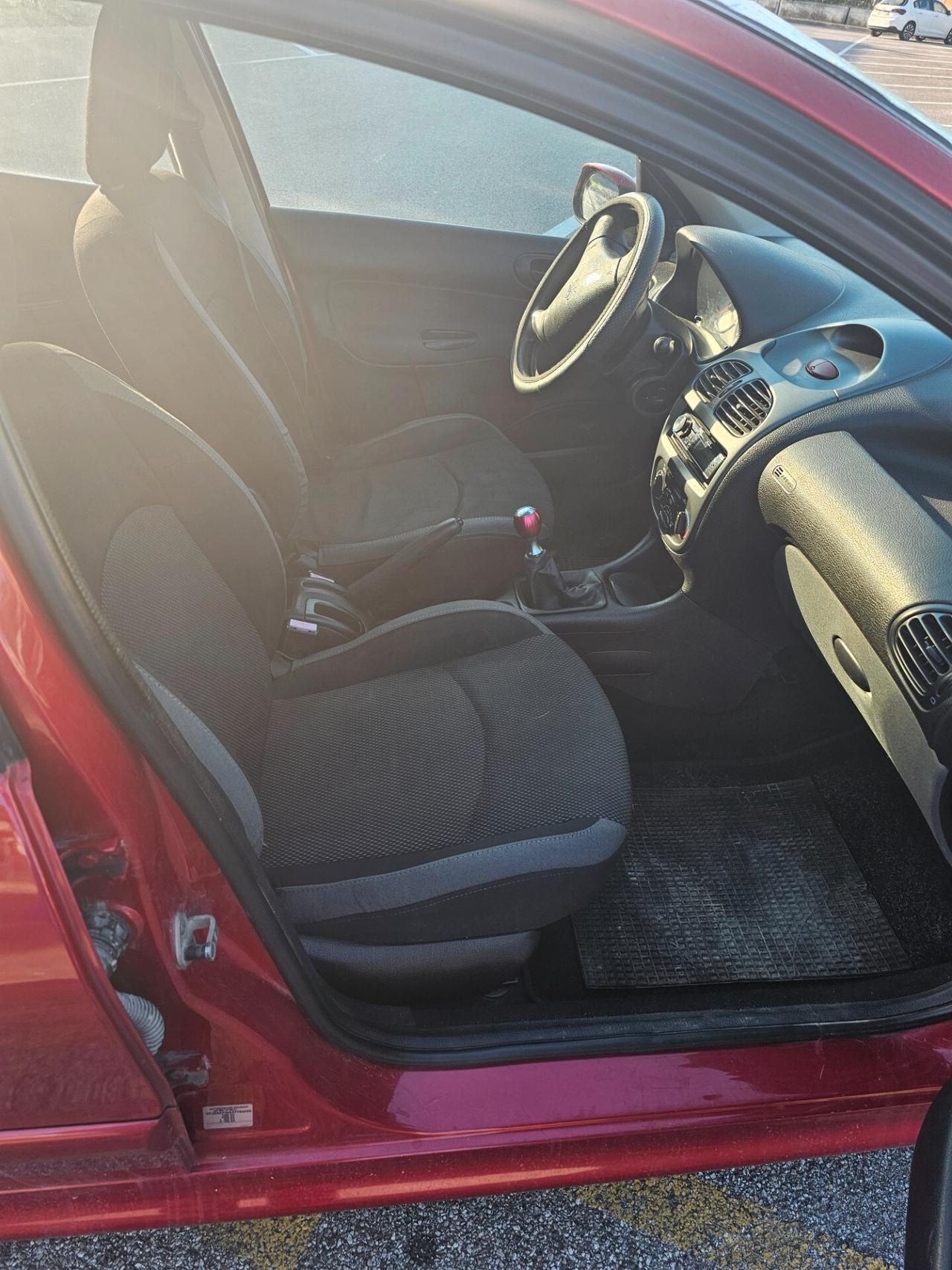 Peugeot 206 1.4 5p. Enfant Terrible