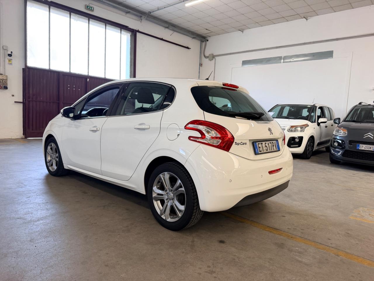 Peugeot 208 1.2 VTi 82 CV 5 porte Allure