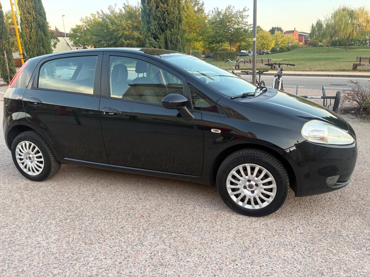 Fiat G. Punto 1.4 benzina & metano ok neo patentati