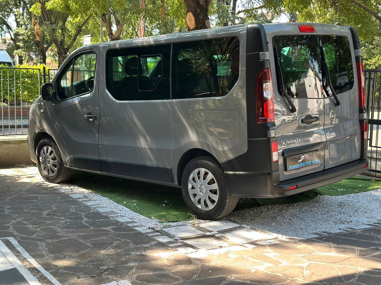 Opel Vivaro 1.6 BiTurbo S&S Combi Pulmino