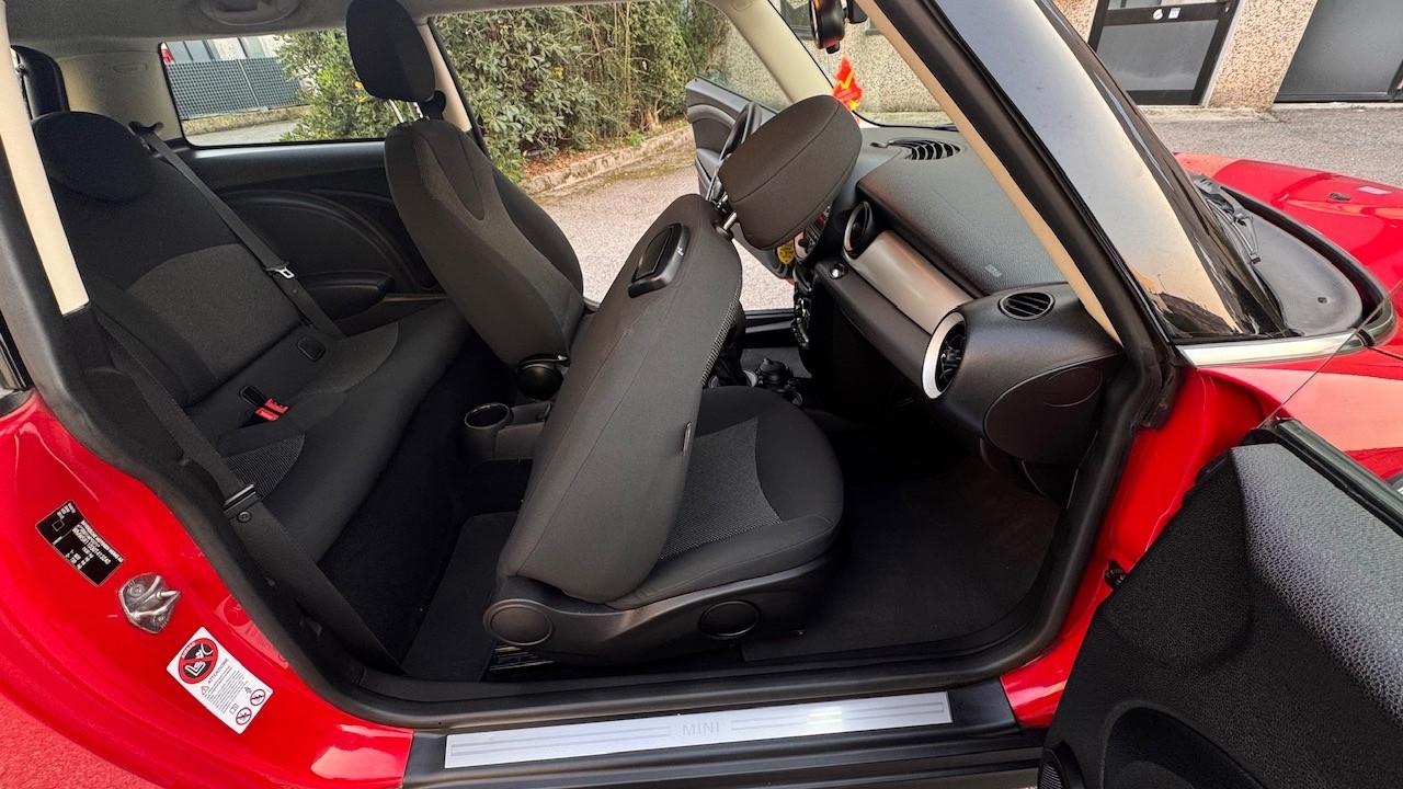 Mini Cooper Coupe 1.6 oane Adatta a Neo patentati